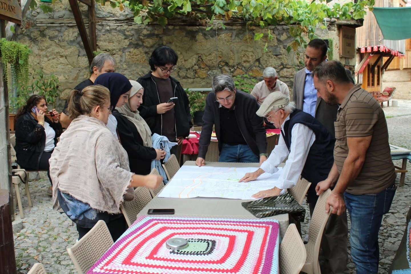 Kaymakam Arıkan’dan Apçağa Köyü’nde Turizm ve Tarihî Doku İçin Yerinde İnceleme