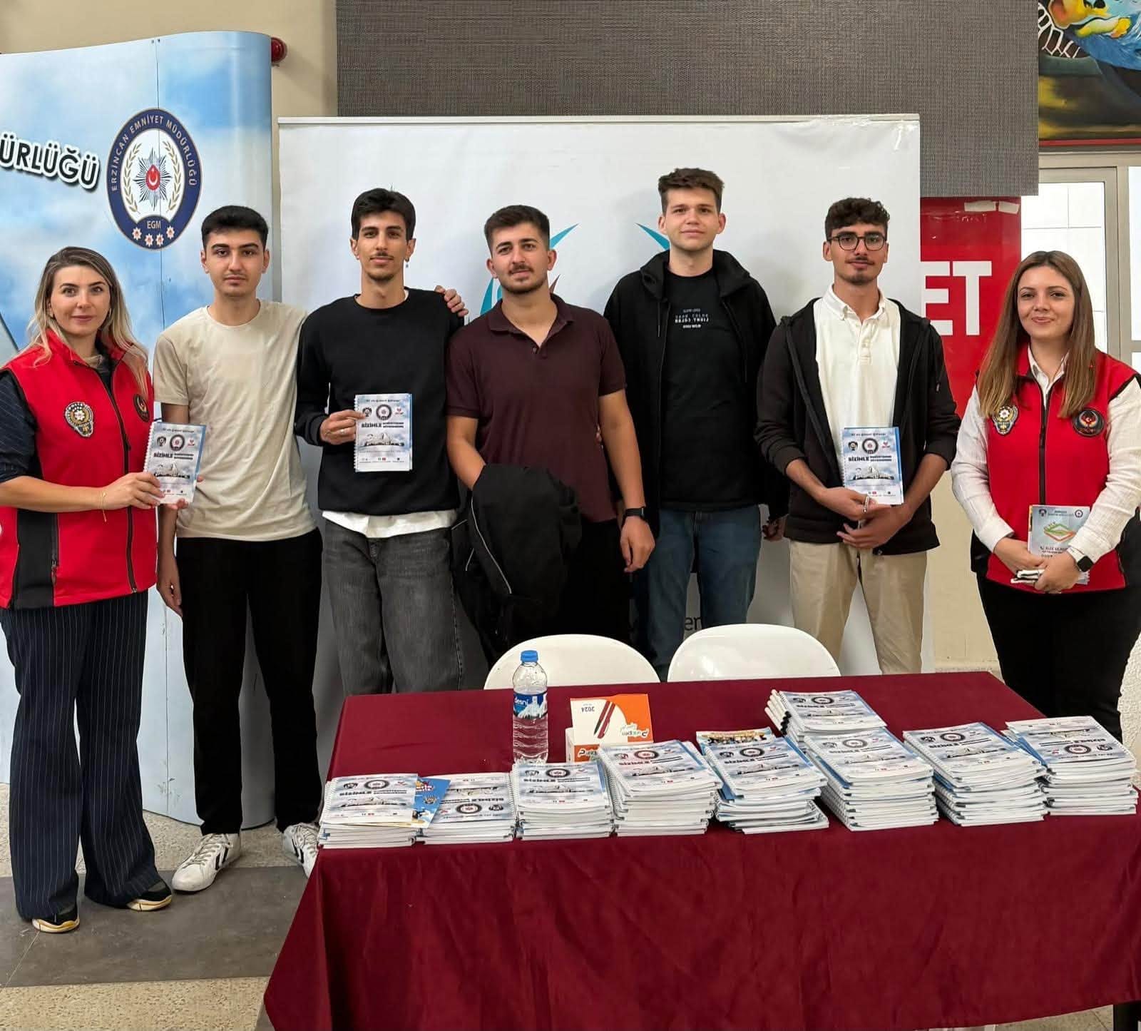 Erzincan’da Üniversite Öğrencilerine Terör Propagandasına Karşı Bilgilendirme